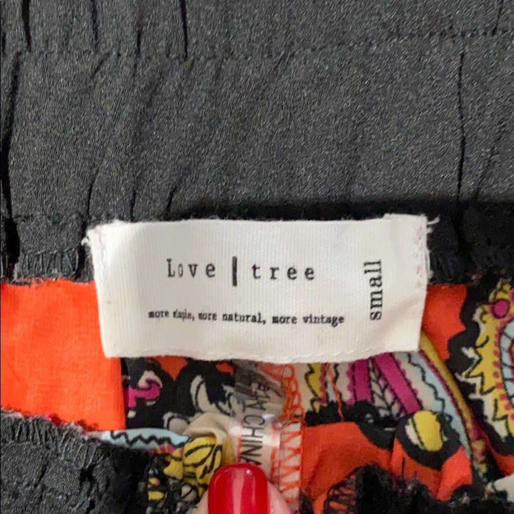 Shorts - Picture 2 of 6